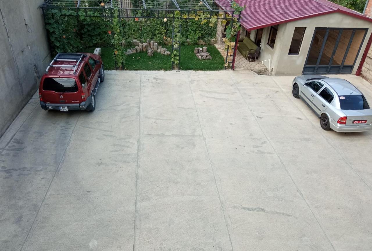 Hotel Continental Gori Bagian luar foto
