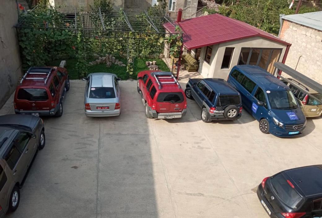 Hotel Continental Gori Bagian luar foto