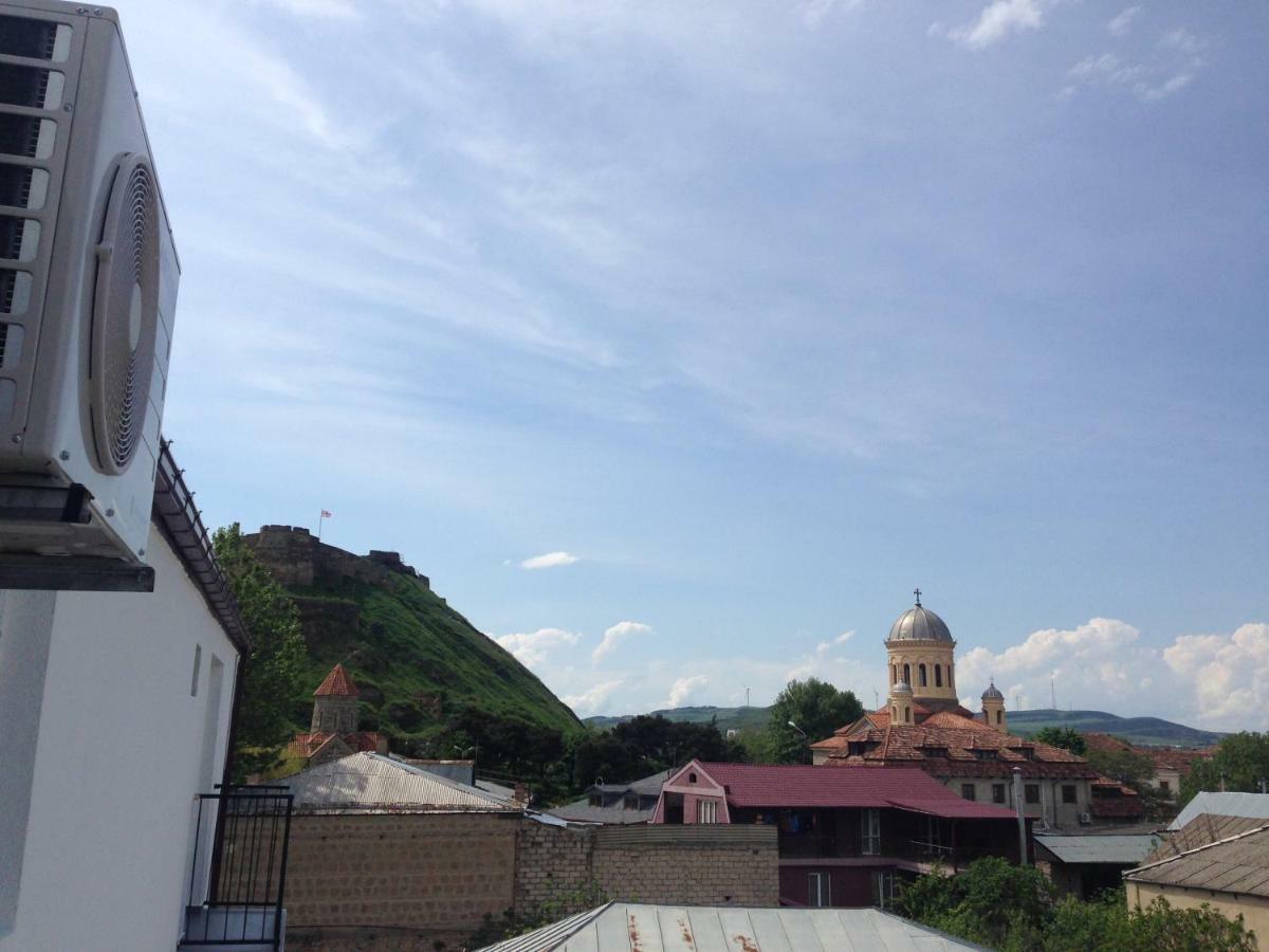 Hotel Continental Gori Bagian luar foto