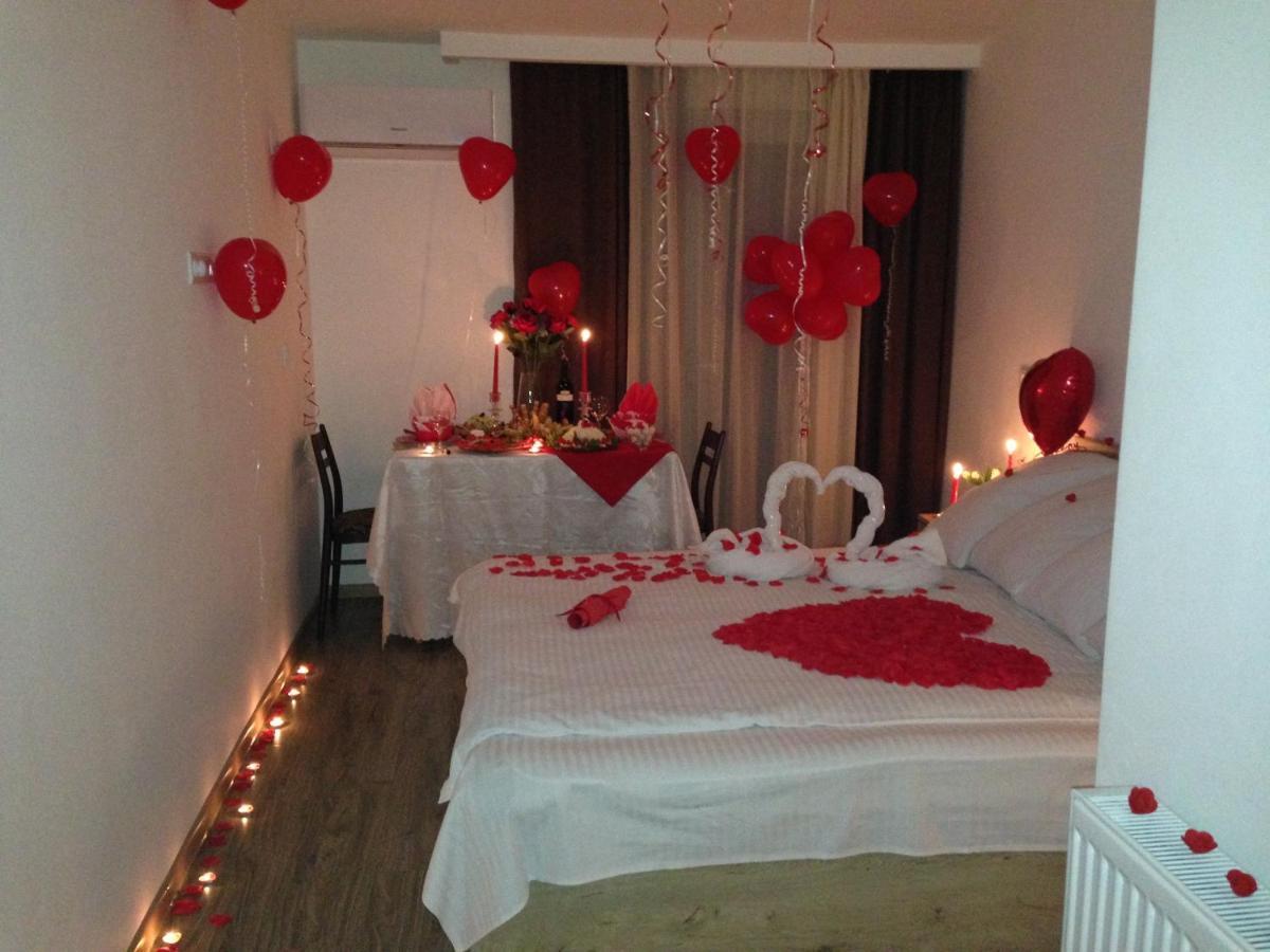 Hotel Continental Gori Bagian luar foto